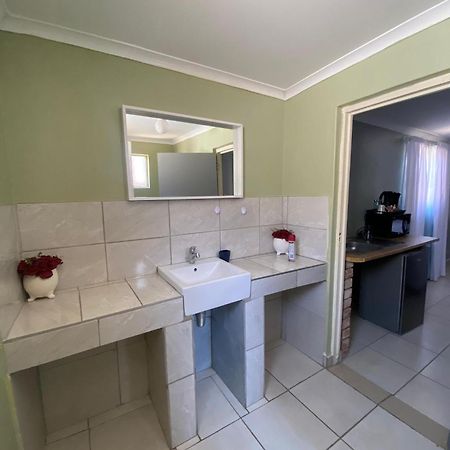 Inecia'S B & B Uis Buitenkant foto